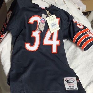 NWT! Mitchell & Ness Throwback ‘85 Payton jersey